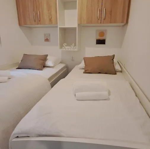 Premium Mobile Home Maslina - 2 Bedrooms, Large Terrace - Oaza Mira Drage Campsite *