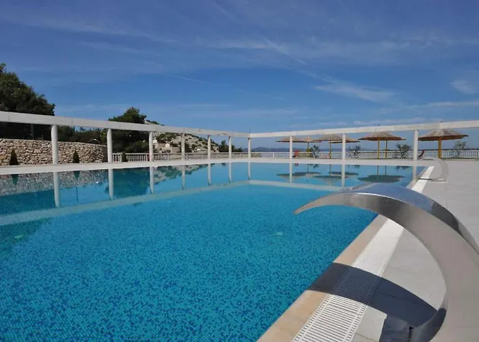 Campsite Premium Mobile Home Maslina - 2 Bedrooms, Large Terrace - Oaza Mira Drage Drage